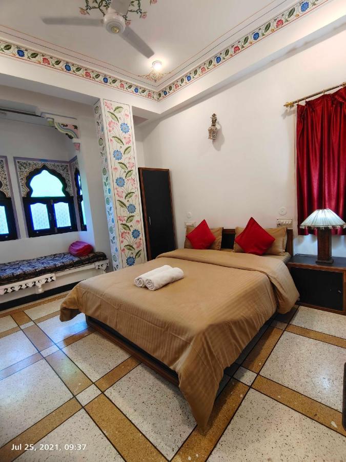 The Rustic Monk Pansiyon Udaipur Dış mekan fotoğraf